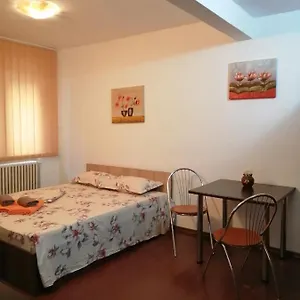rezervați aici